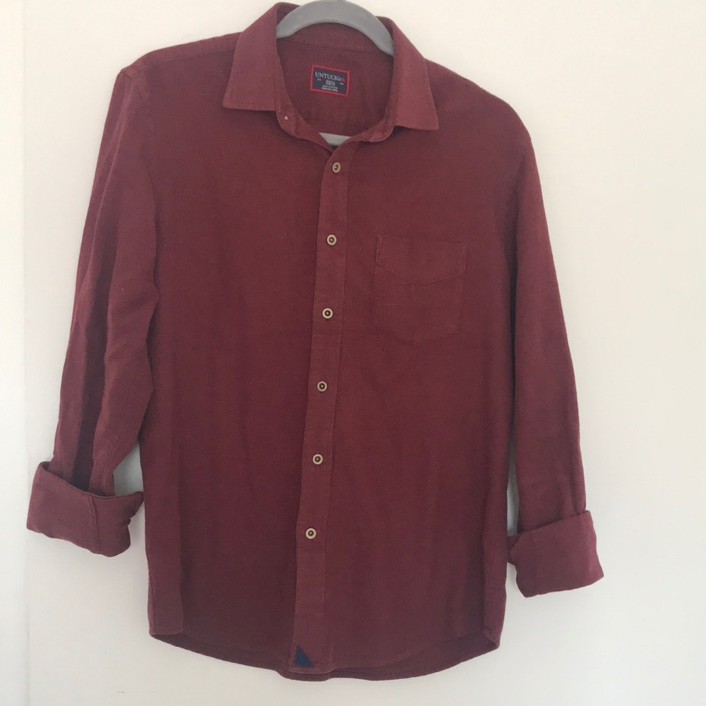 UnTuck It Maroon button down Cotton Small